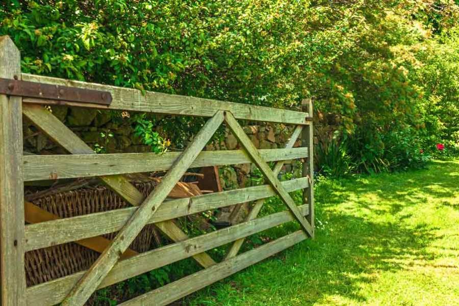 Wooden 5 bar Gates