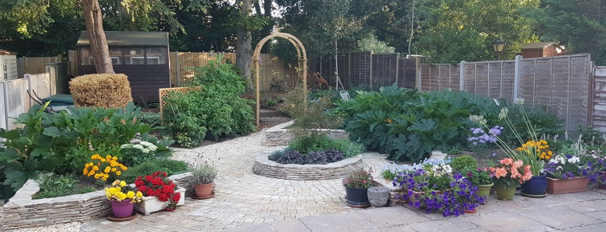 bespoke garden design - Broadmead Estates Limited
